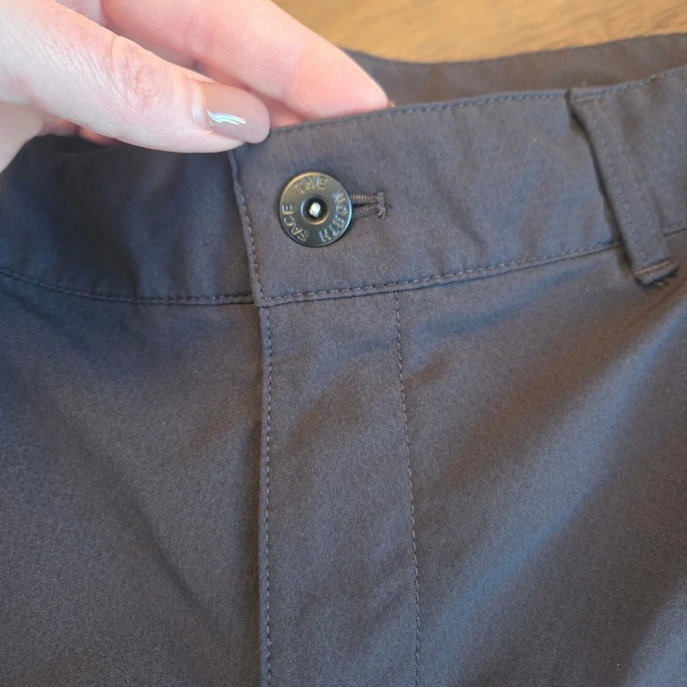 The North Face Mens Hiking Shorts Black Size 34 Lightweight Stretch
